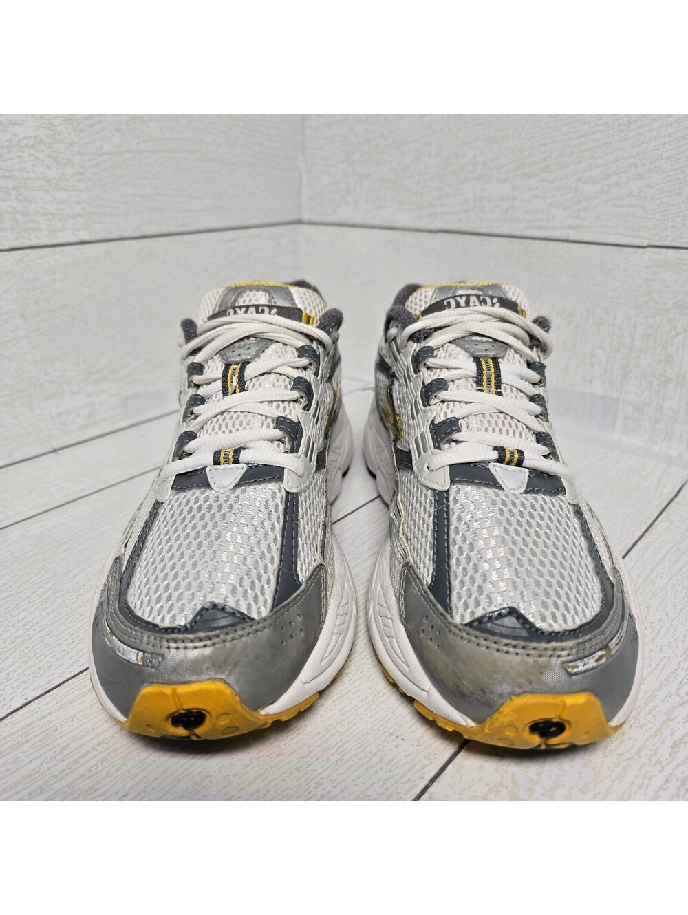 Brooks Dyad 3 Women’s Running Shoes US 11 White Silver Yellow Y2K Retro